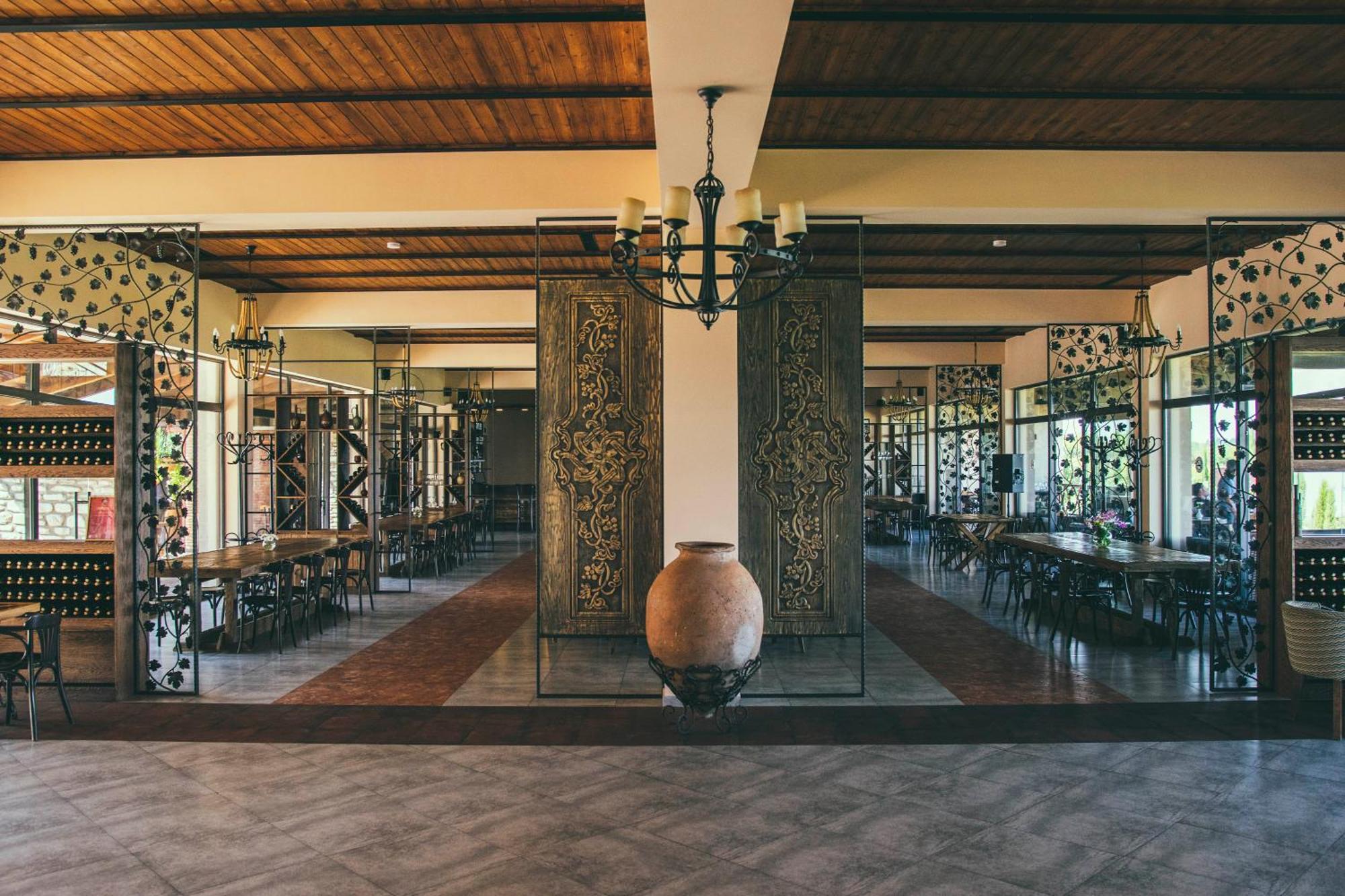 Chateau Mosmieri Hotel & Winery Telavi Buitenkant foto