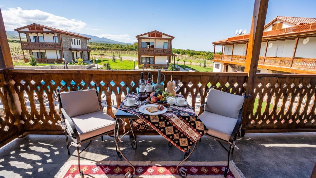 Chateau Mosmieri Hotel & Winery Telavi Buitenkant foto