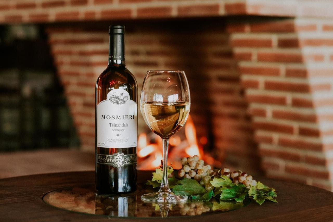 Chateau Mosmieri Hotel & Winery Telavi Buitenkant foto